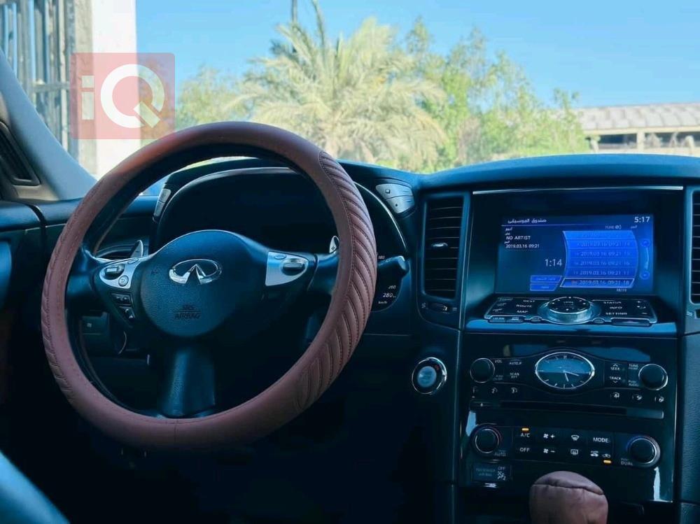 إنفينيتي FX